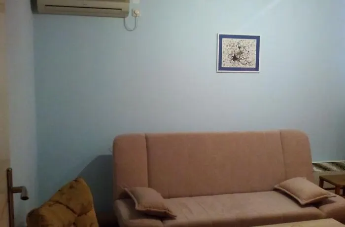 Edith Apartament *