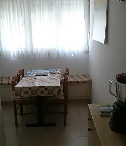 Edith Apartament *